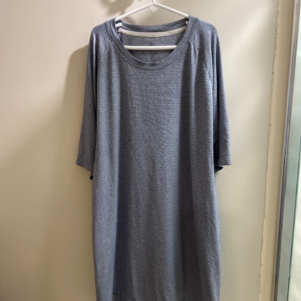 Lulu Lemon Men’s T-shirt